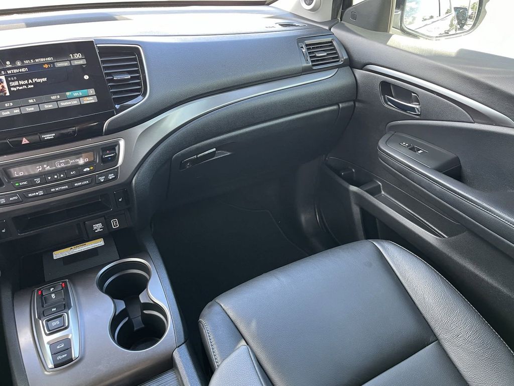 used 2022 Honda Pilot car, priced at $32,689