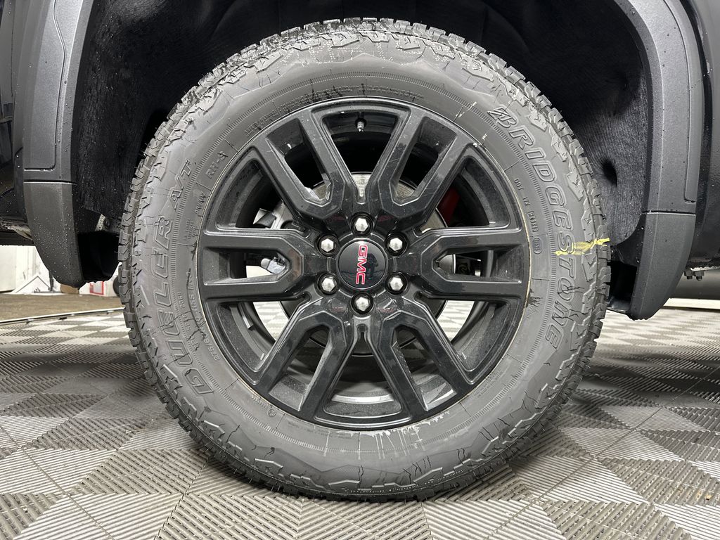 new 2025 GMC Sierra 1500 car, priced at $60,424
