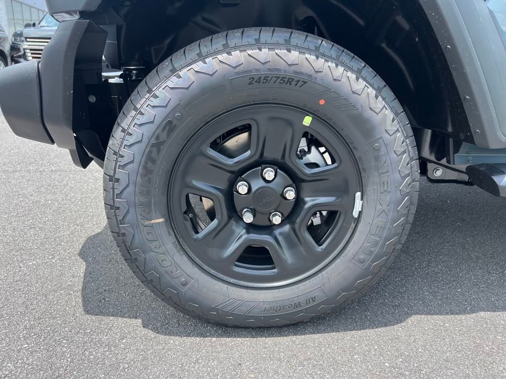 new 2025 Jeep Wrangler car, priced at $35,990