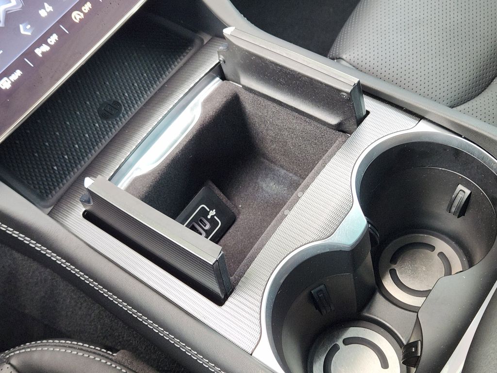 used 2023 Maserati Grecale car, priced at $37,921