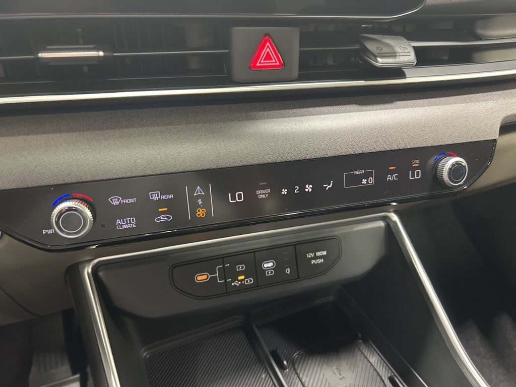 new 2026 Kia Carnival Hybrid car, priced at $48,274