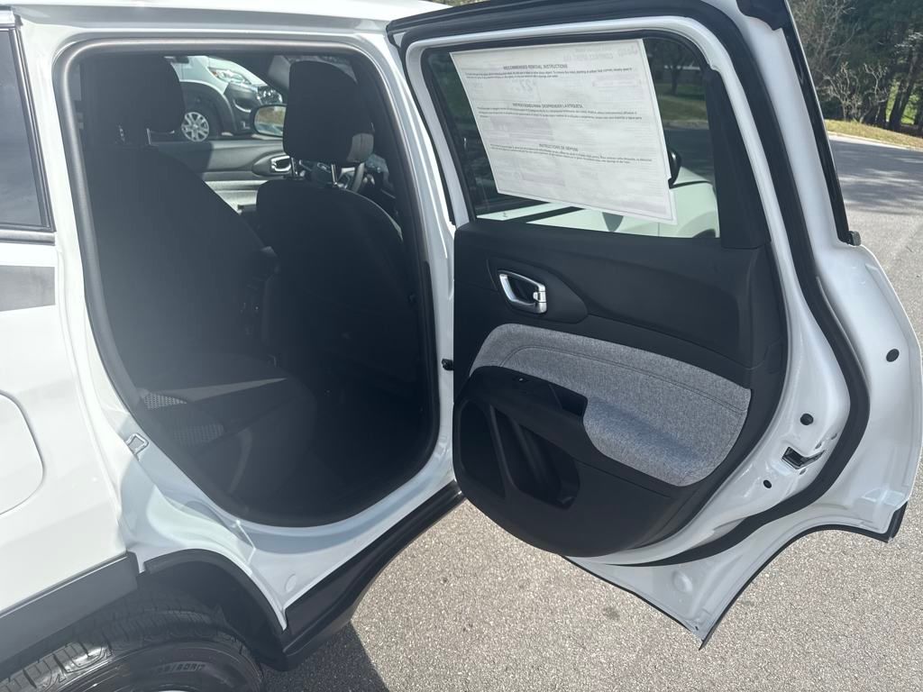 new 2025 Jeep Compass car, priced at $26,900