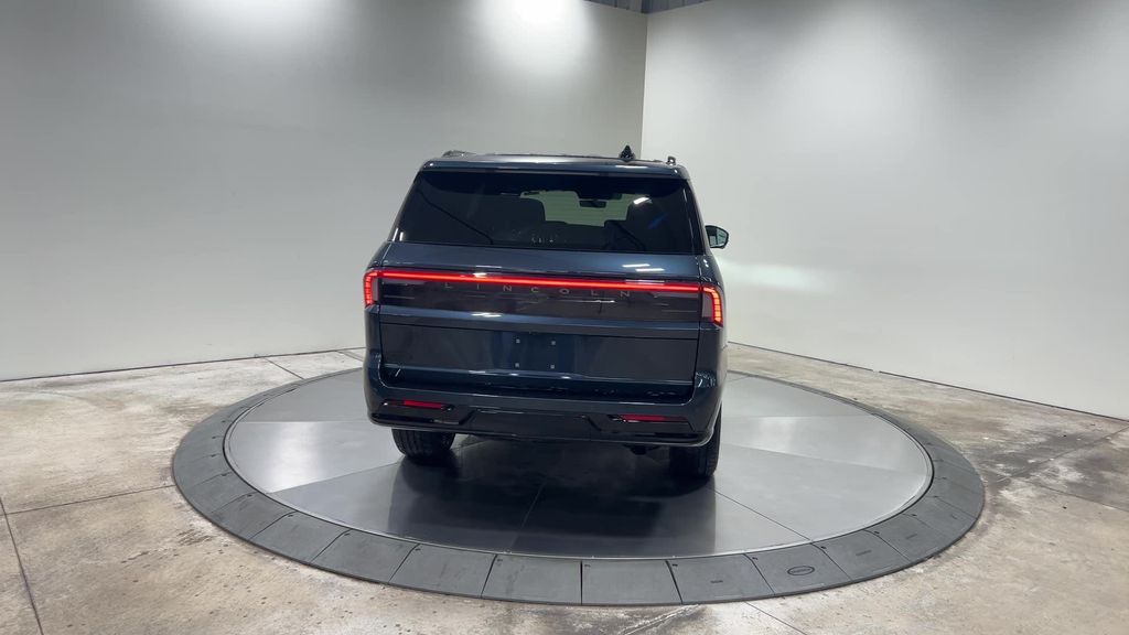 new 2025 Lincoln Navigator car, priced at $106,555
