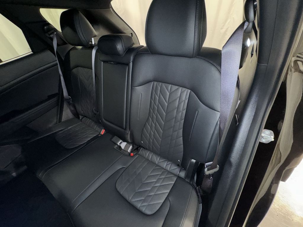 new 2025 Kia Sportage Plug-In Hybrid car, priced at $45,506