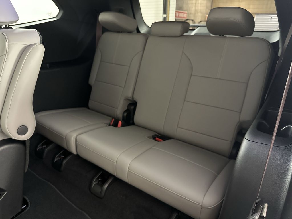 new 2025 GMC Acadia car, priced at $45,425