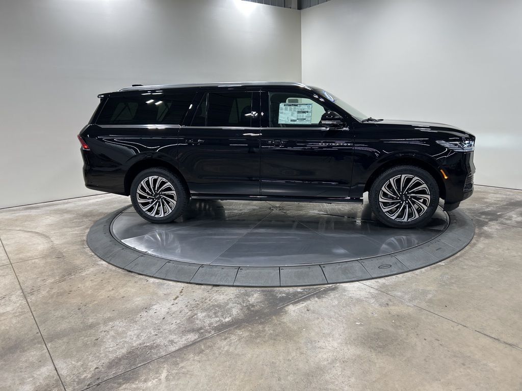 new 2025 Lincoln Navigator L car, priced at $122,545