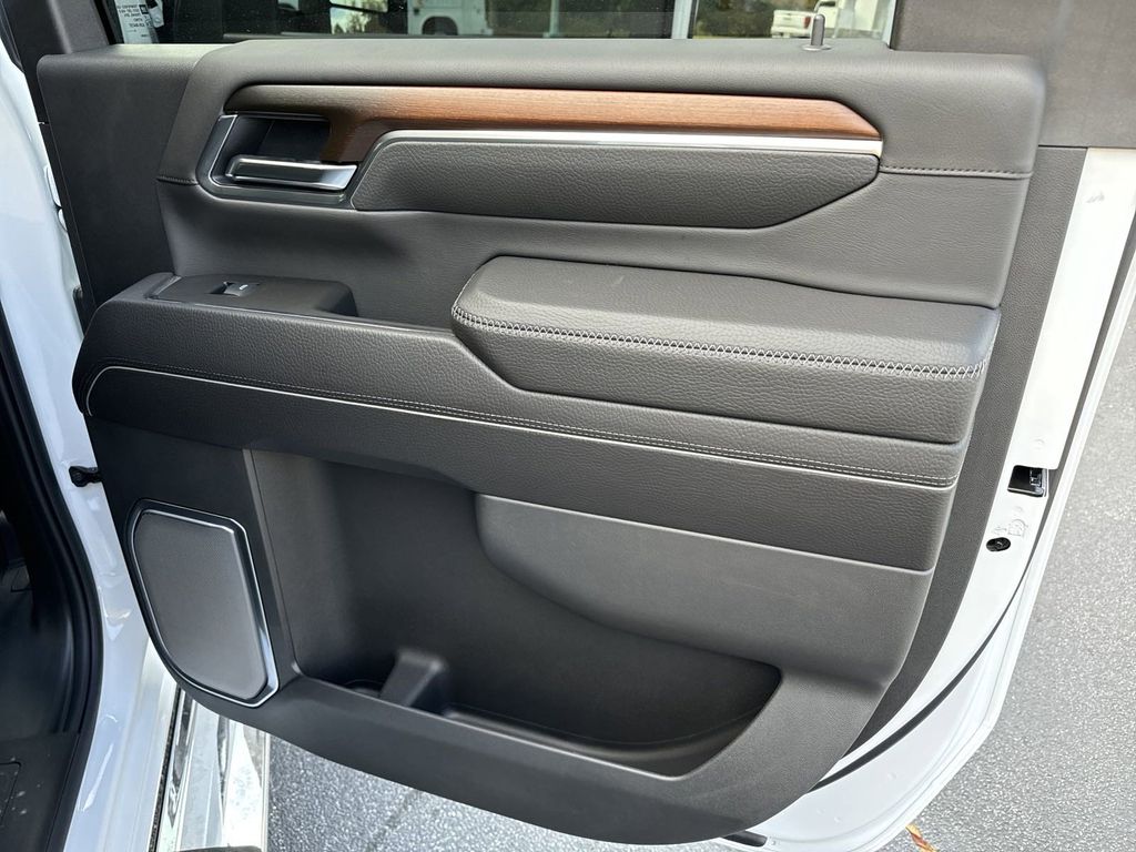 new 2025 GMC Sierra 2500HD car, priced at $85,547