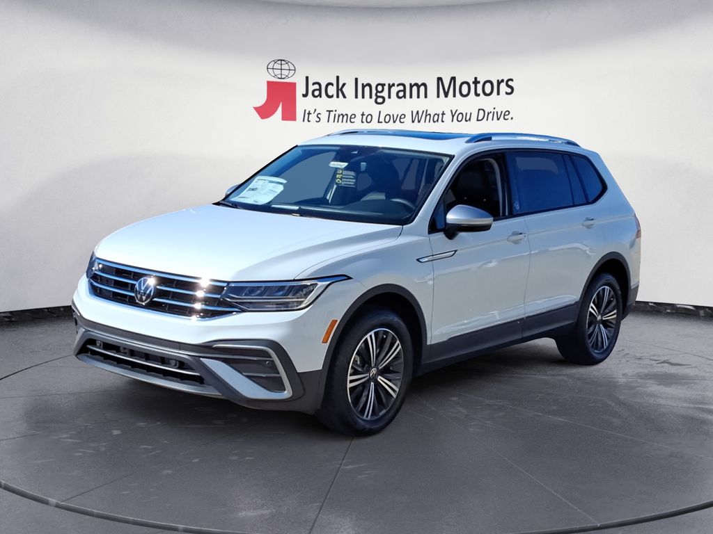 used 2024 Volkswagen Tiguan car