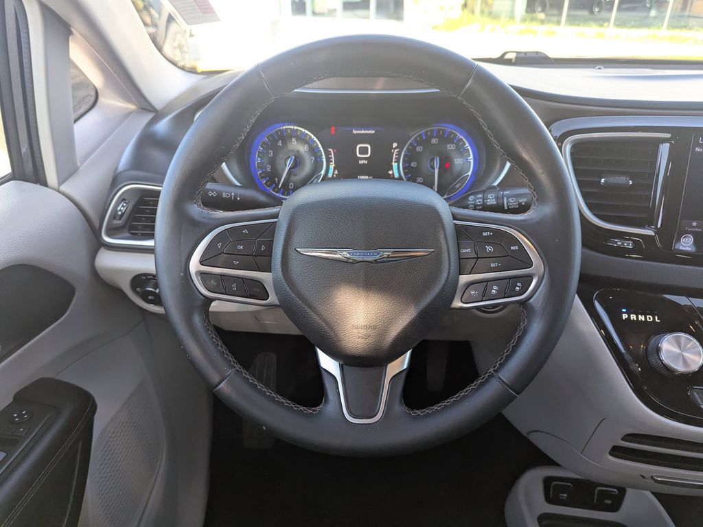 used 2018 Chrysler Pacifica car, priced at $11,193