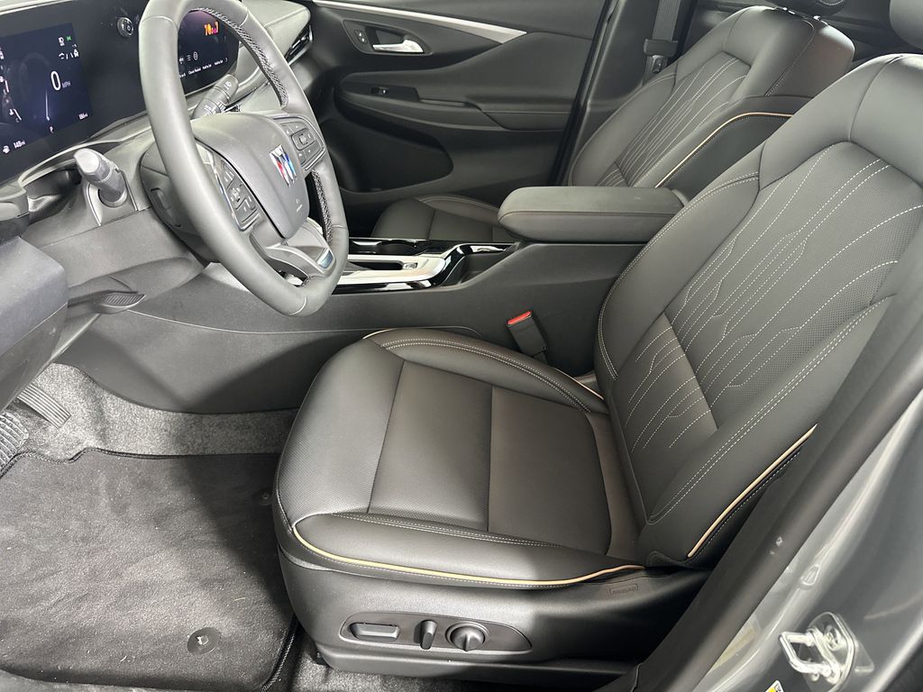 new 2025 Buick Envista car, priced at $31,085