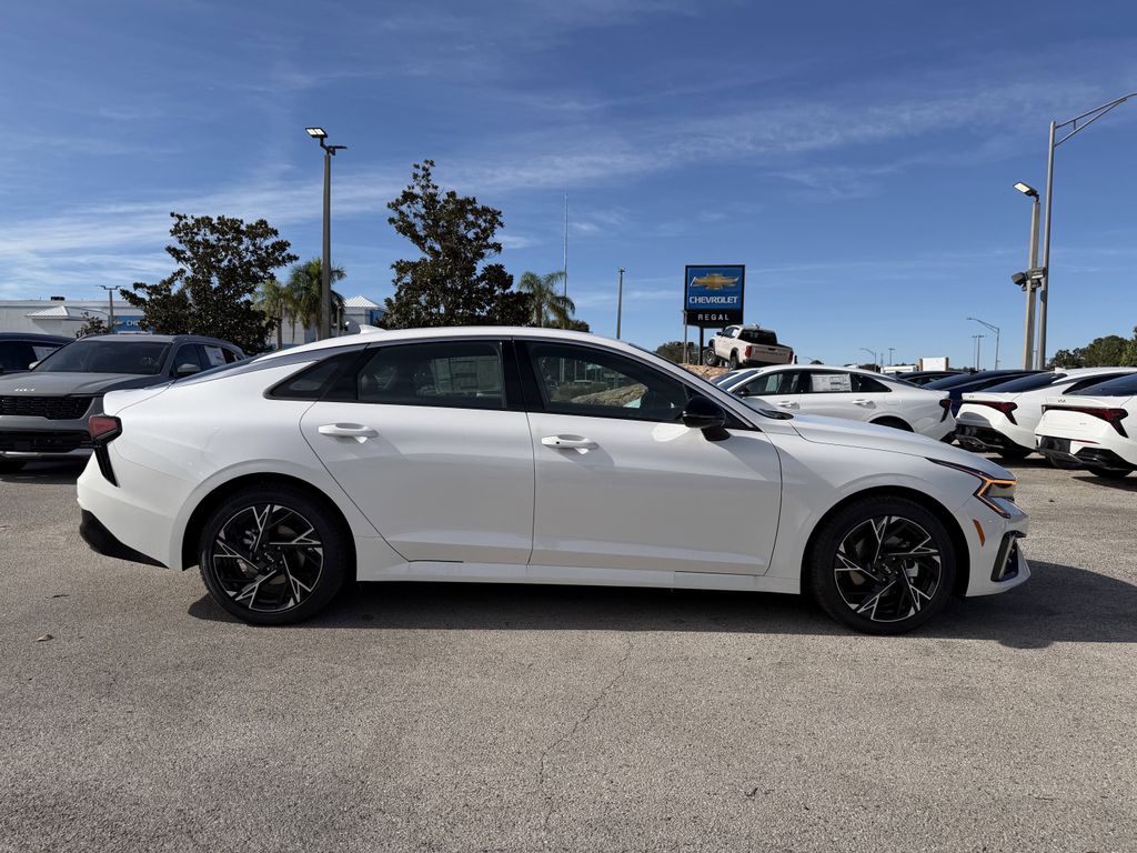 new 2026 Kia K5 car, priced at $27,728