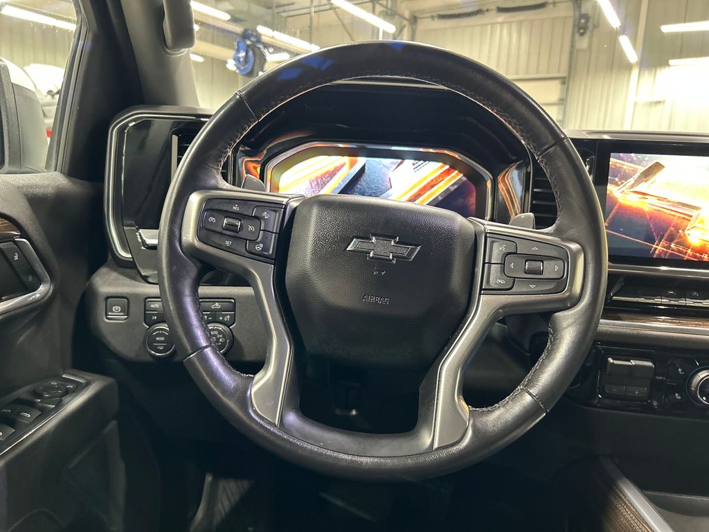 used 2022 Chevrolet Silverado 1500 car, priced at $42,992