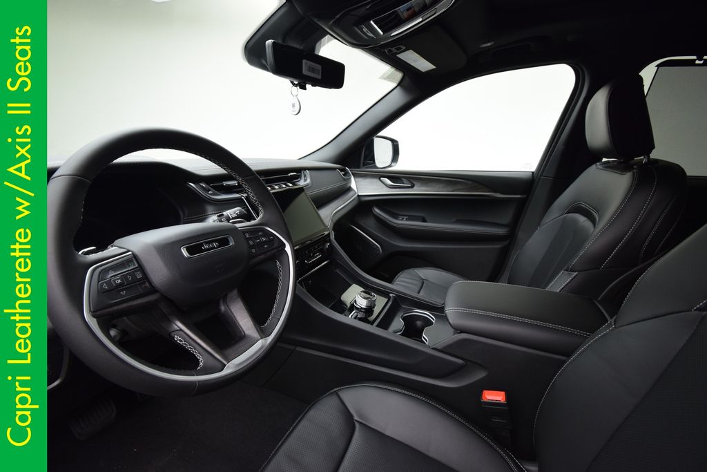 new 2025 Jeep Grand Cherokee car, priced at $50,655