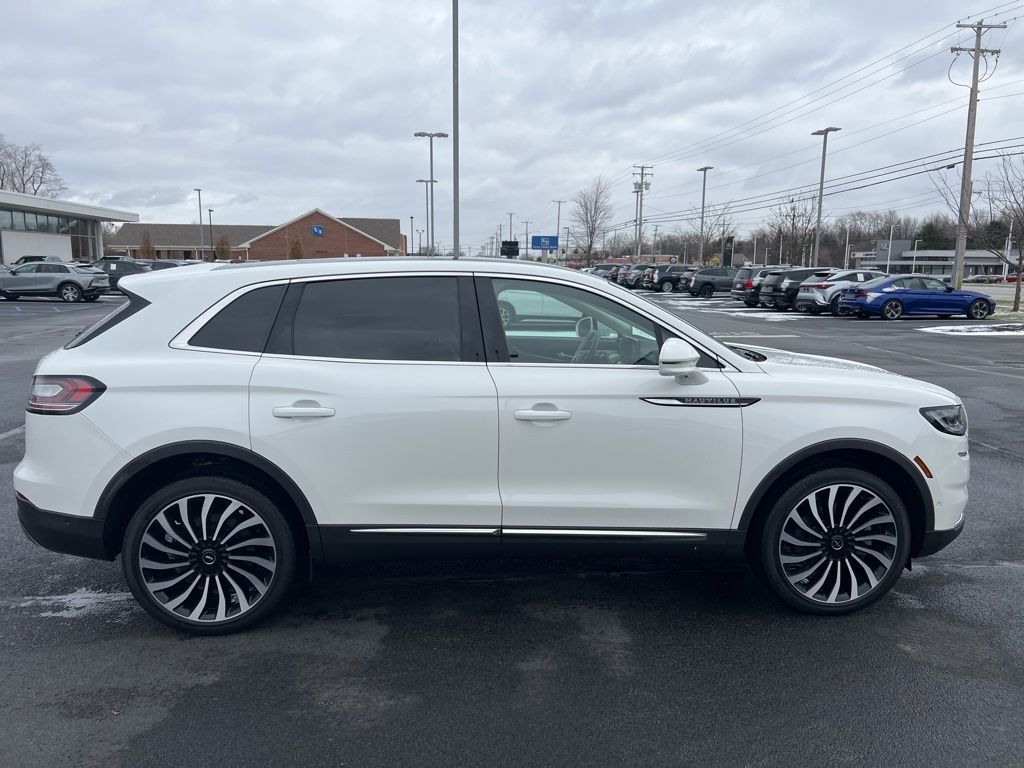 used 2022 Lincoln Nautilus car, priced at $41,999