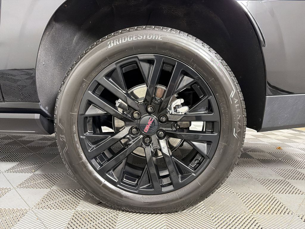 used 2025 GMC Yukon XL car, priced at $83,990