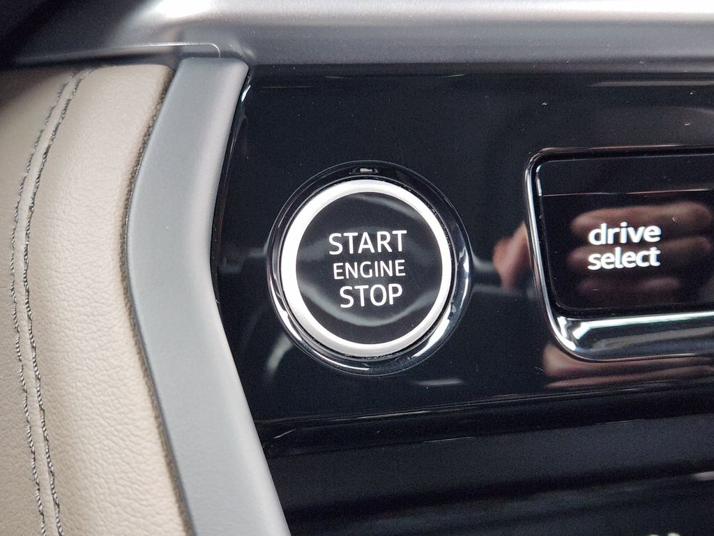new 2025 Audi Q5 car, priced at $60,975