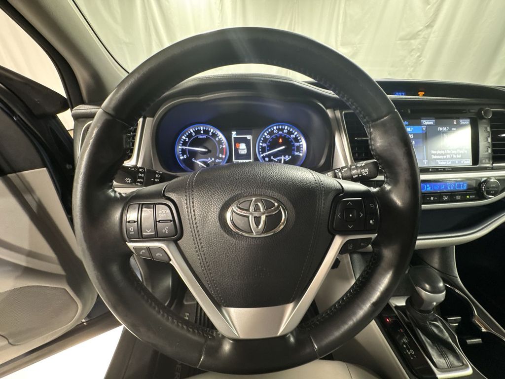 used 2018 Toyota Highlander car, priced at $23,700