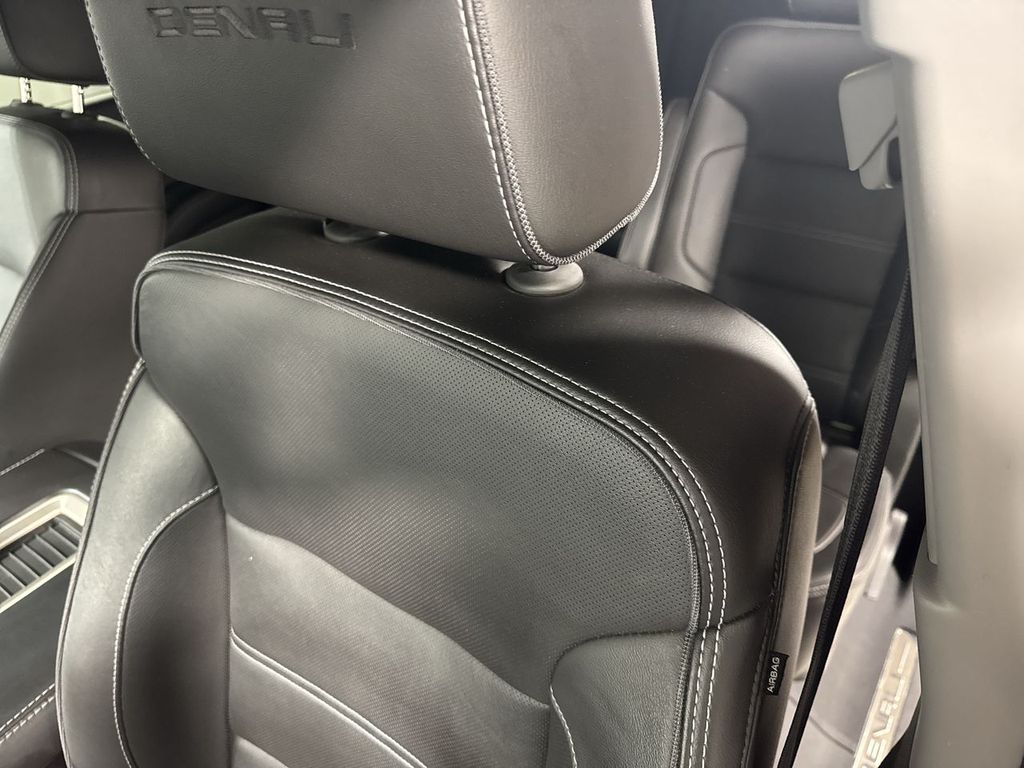 used 2020 GMC Yukon XL car, priced at $41,991