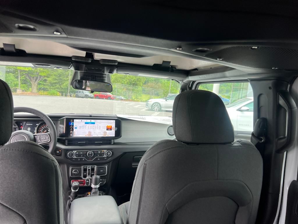 new 2025 Jeep Wrangler car, priced at $45,868