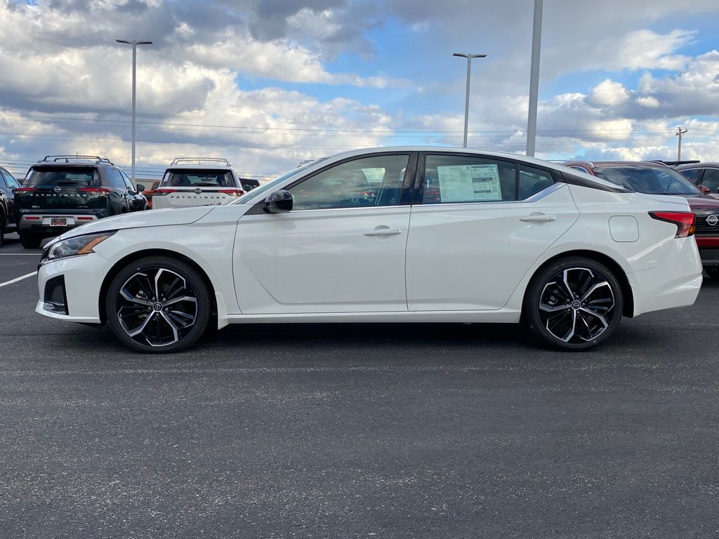 new 2025 Nissan Altima car, priced at $31,292