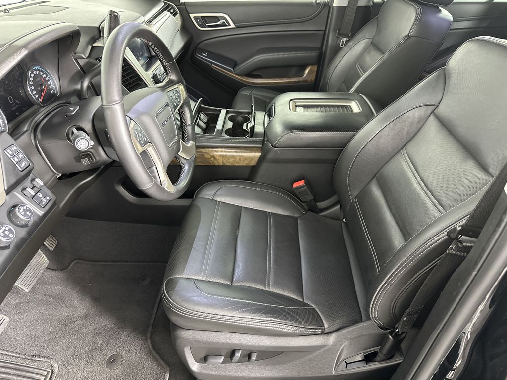 used 2019 GMC Yukon car, priced at $35,999