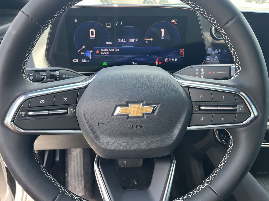 new 2025 Chevrolet Equinox EV car, priced at $40,833