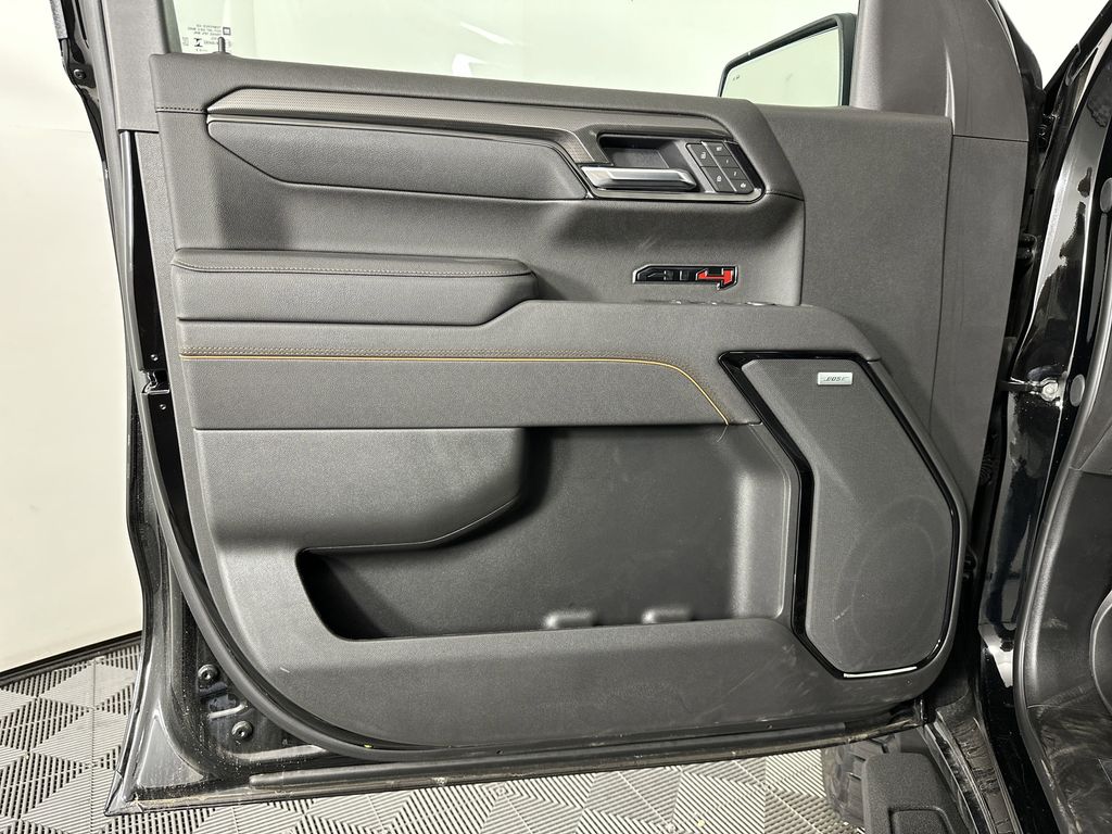 new 2025 GMC Sierra 1500 car, priced at $69,299
