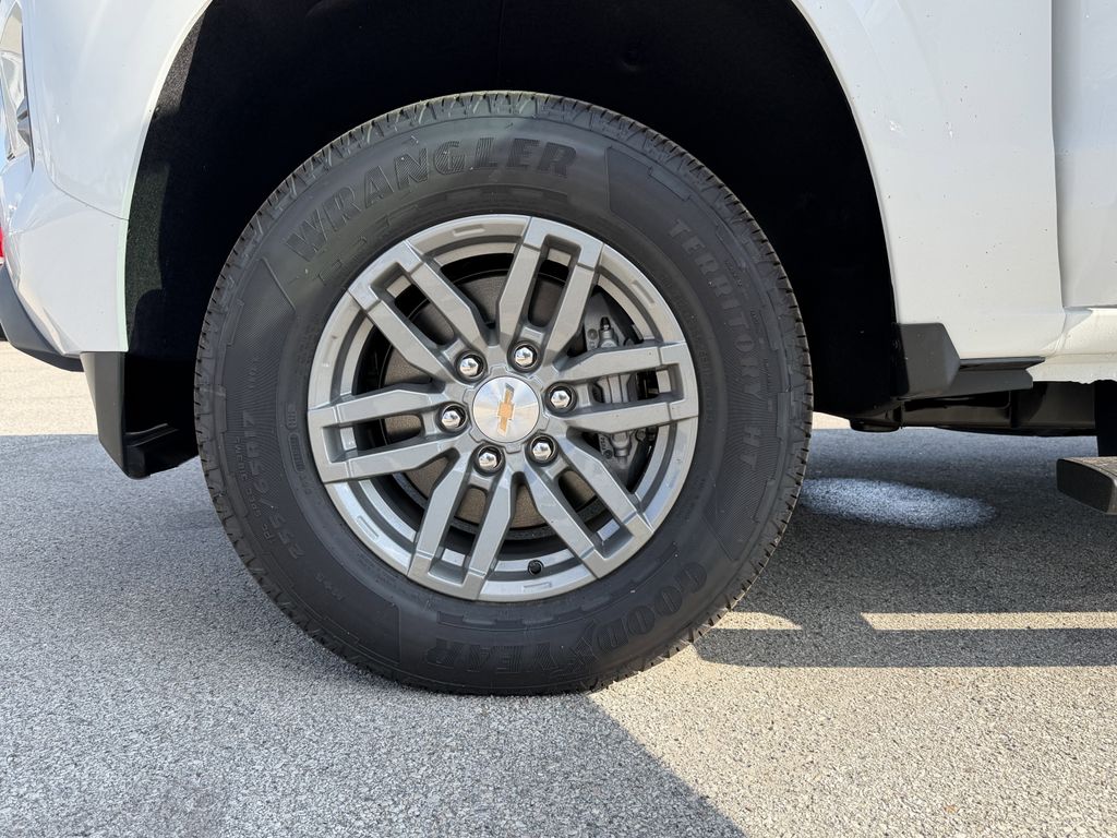 new 2026 Chevrolet Colorado car, priced at $39,050