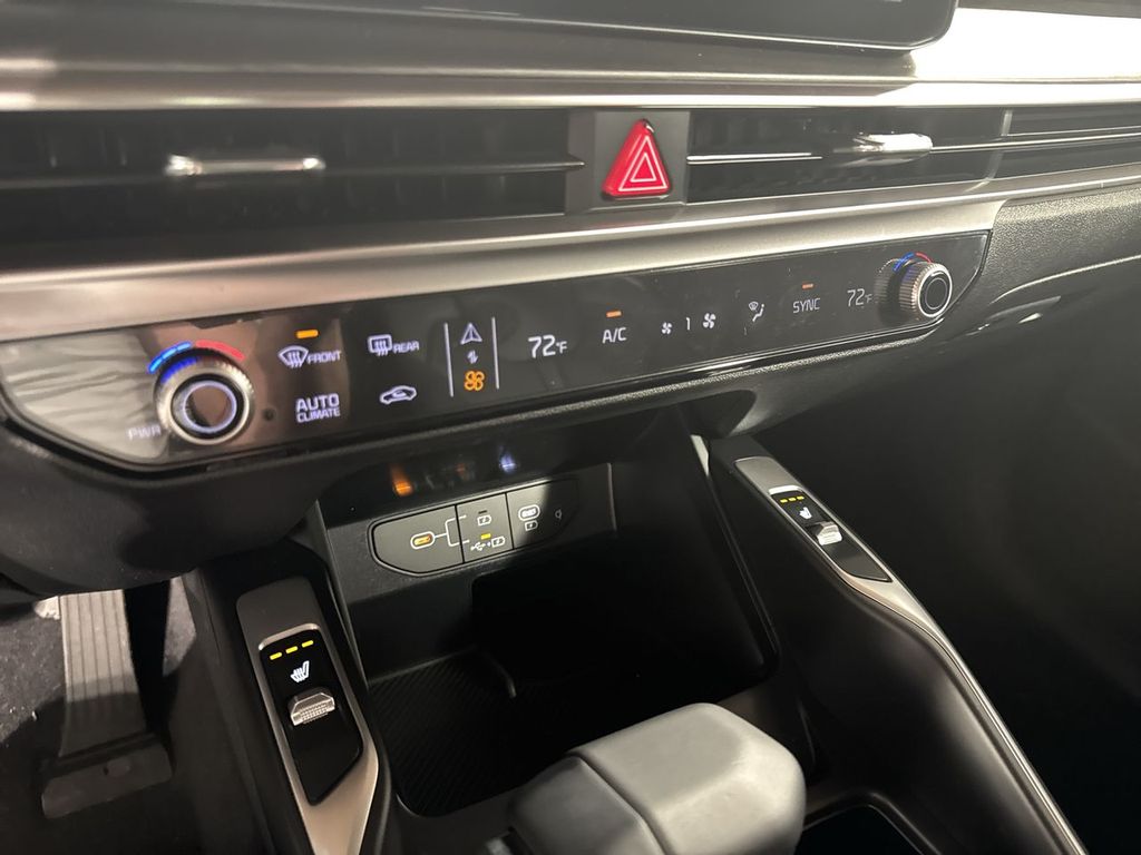 new 2025 Kia Sorento car, priced at $42,312