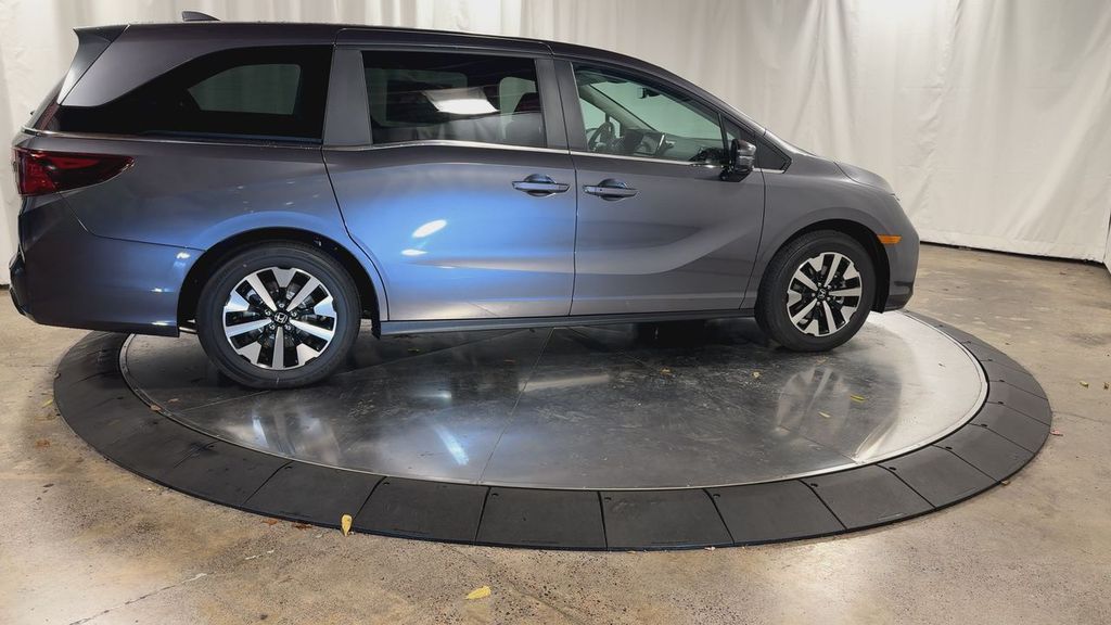 new 2026 Honda Odyssey car, priced at $44,290