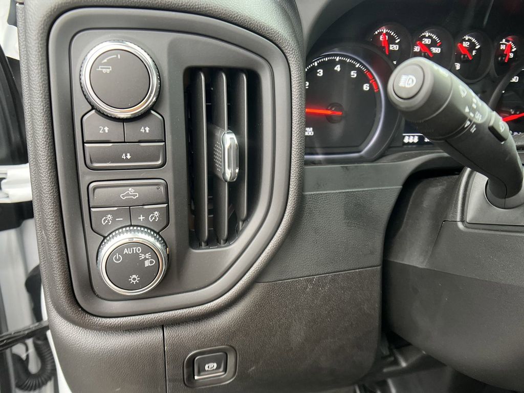 new 2024 GMC Sierra 2500HD car, priced at $48,933