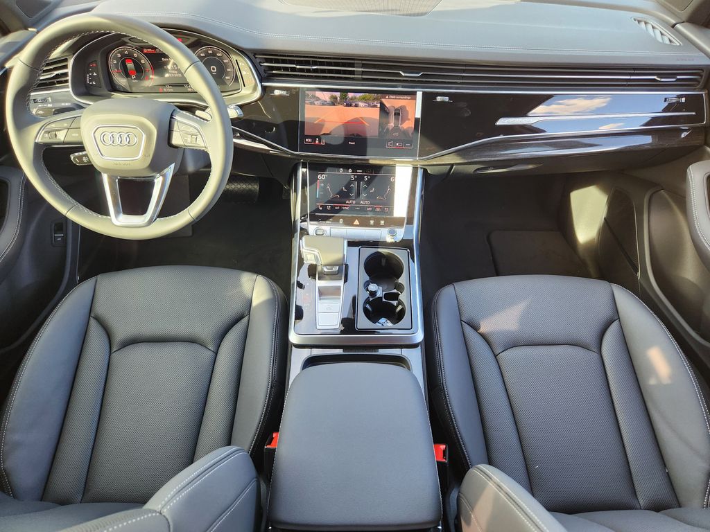 new 2025 Audi Q7 car, priced at $77,450