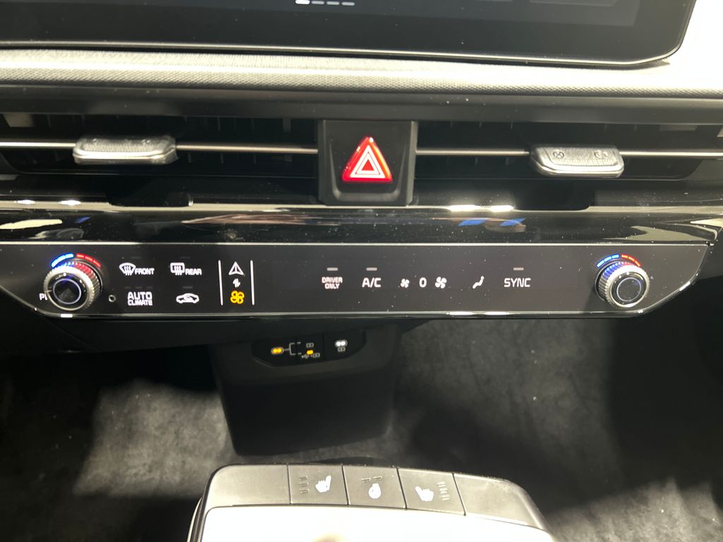 new 2025 Kia EV6 car, priced at $49,635