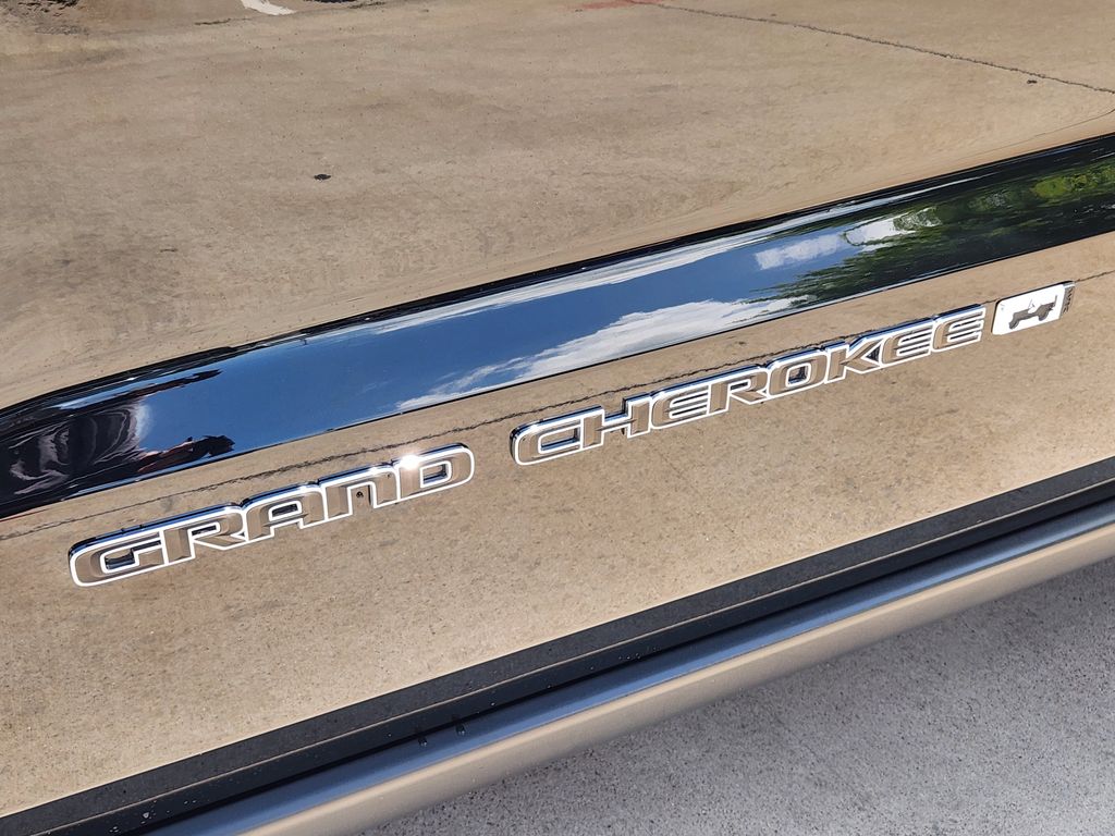 used 2022 Jeep Grand Cherokee WK car, priced at $28,663