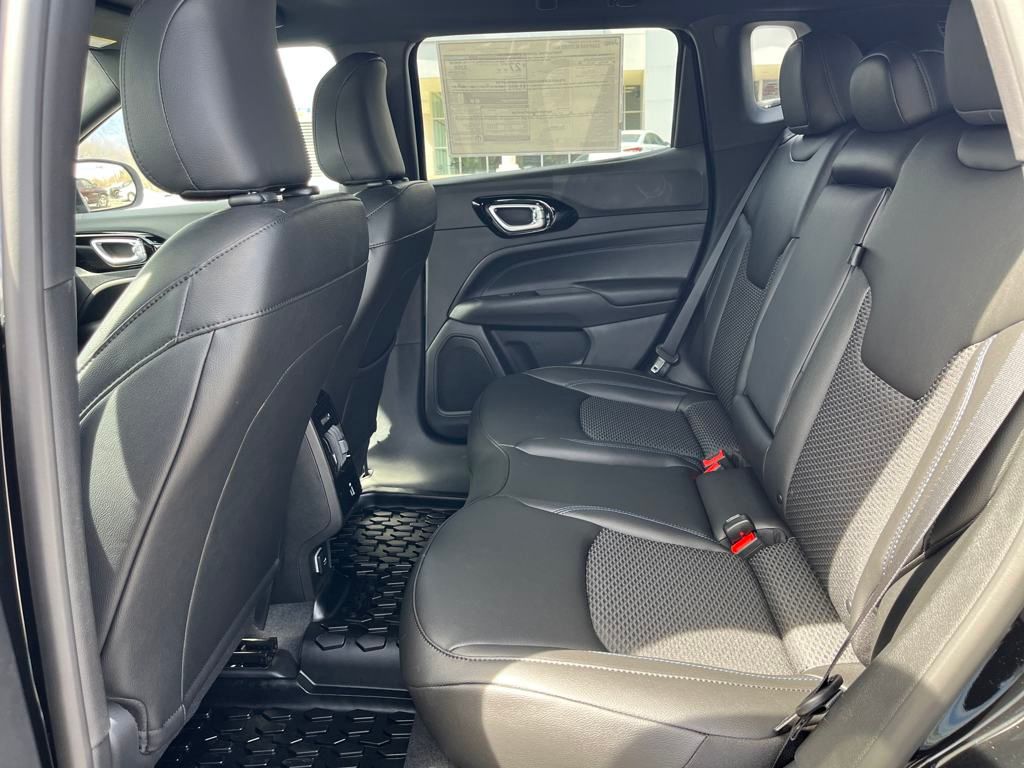 new 2025 Jeep Compass car, priced at $28,990