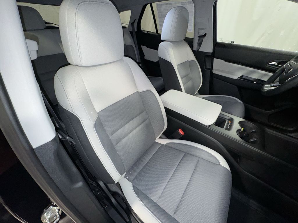 new 2025 Honda Prologue car, priced at $52,350