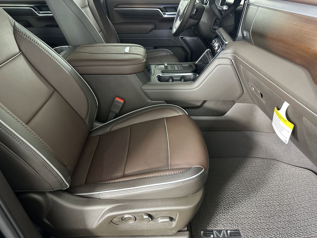 new 2025 GMC Sierra 2500HD car, priced at $85,634