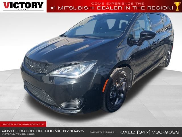 used 2020 Chrysler Pacifica car, priced at $15,691