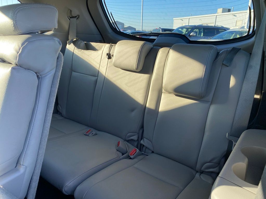 used 2018 Toyota Highlander car, priced at $16,500