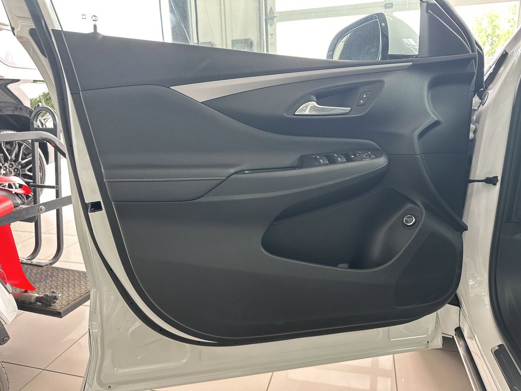 new 2025 Buick Envista car, priced at $31,585