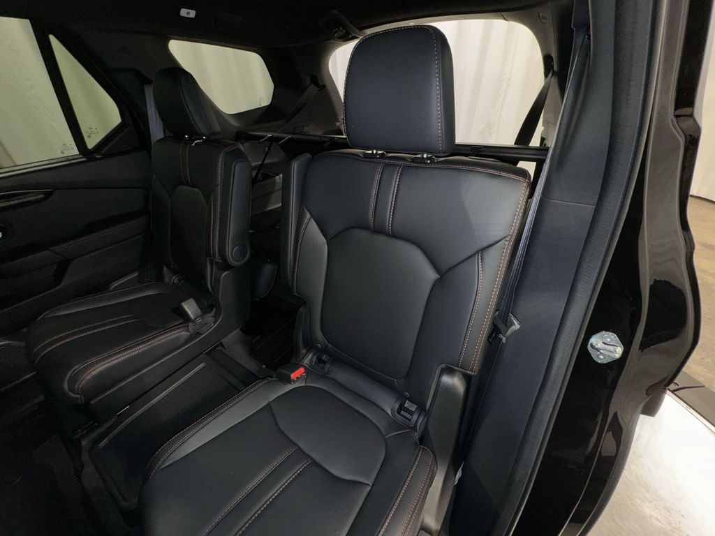 new 2025 Honda Pilot car, priced at $50,895