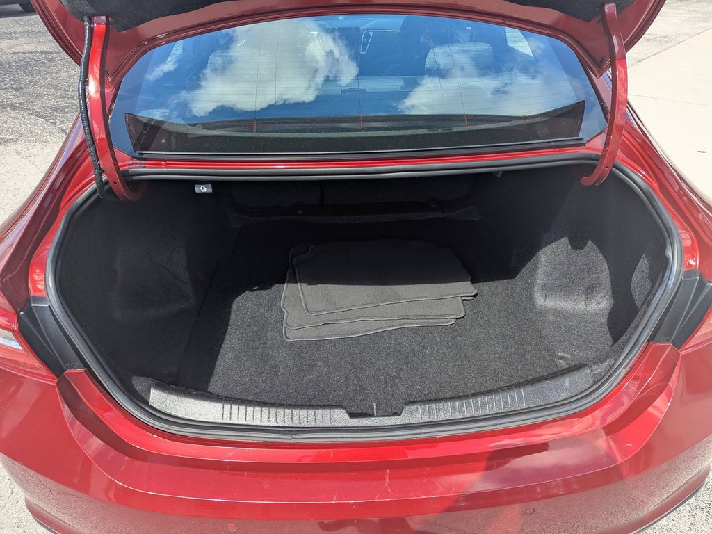 used 2024 Chevrolet Malibu car, priced at $17,994