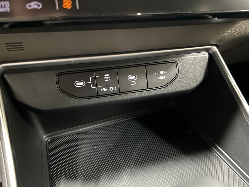 new 2025 Kia Carnival car, priced at $40,495