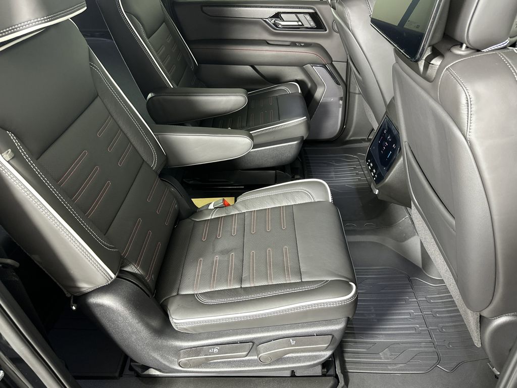 new 2025 GMC Yukon XL car, priced at $104,514