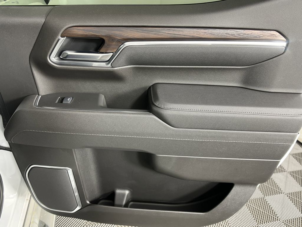 new 2025 GMC Sierra 1500 car, priced at $60,520