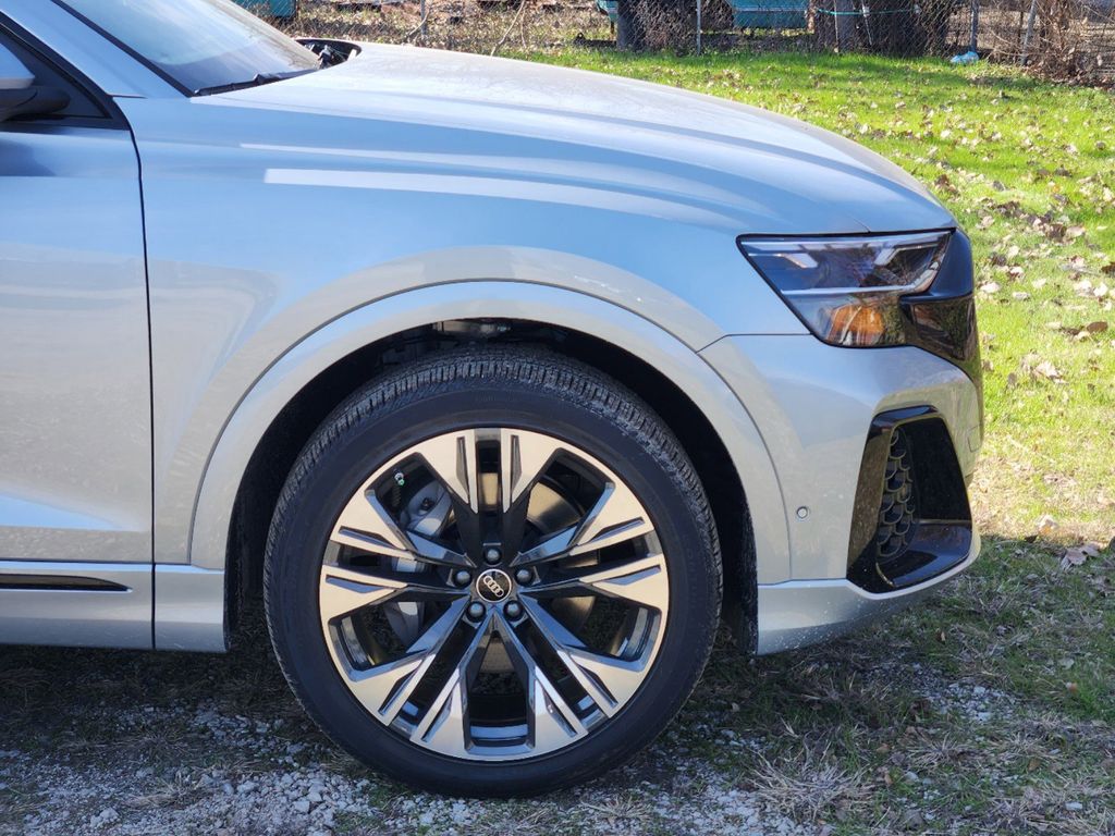 new 2025 Audi Q8 car, priced at $86,615