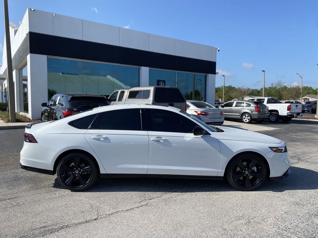 new 2024 Honda Accord Hybrid car, priced at $34,273