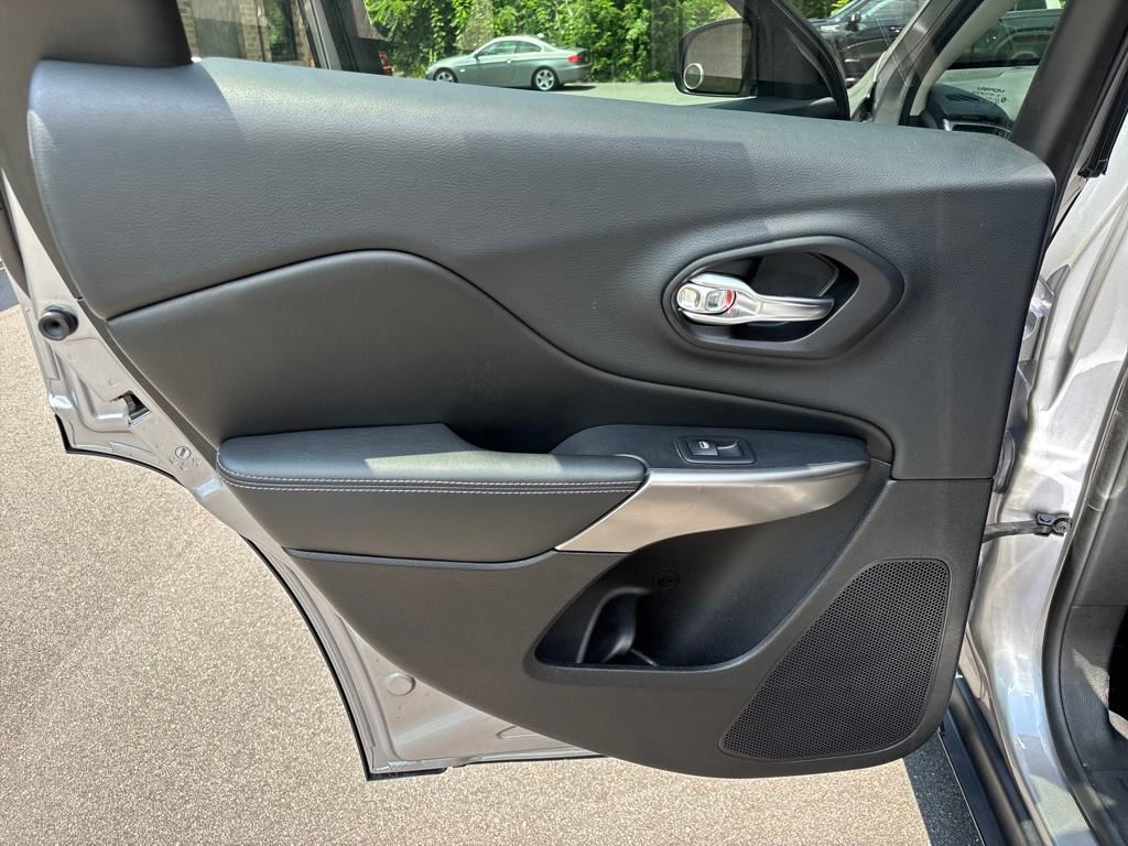 used 2019 Jeep Cherokee car, priced at $15,500