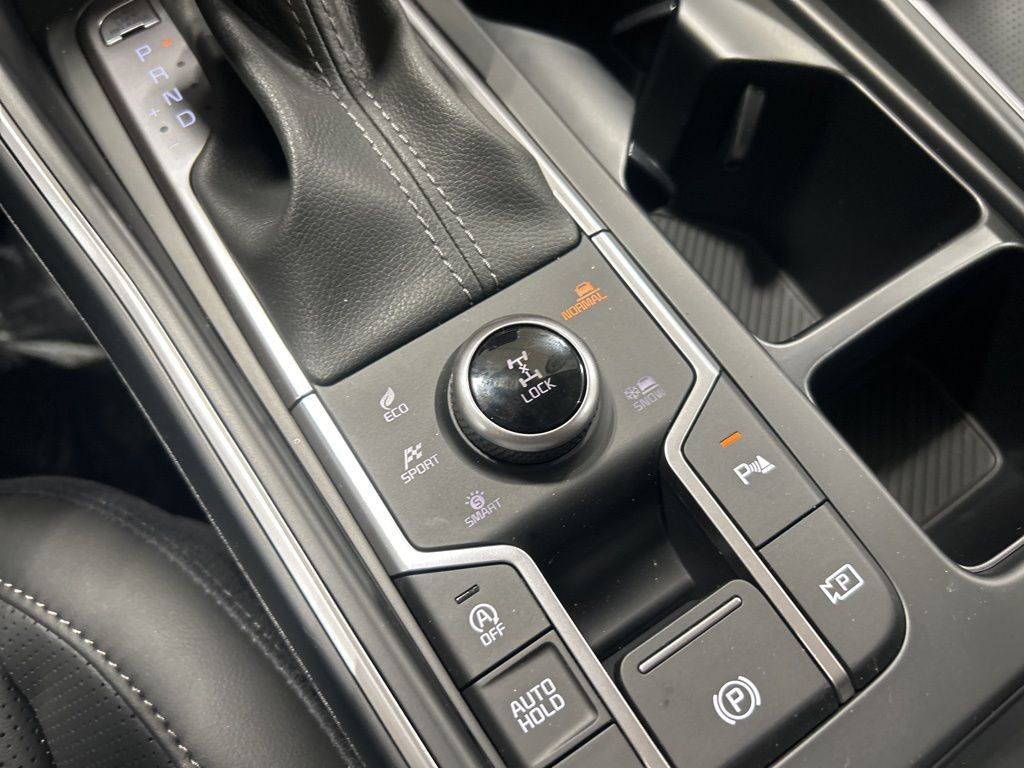 new 2025 Kia Sorento car, priced at $36,616