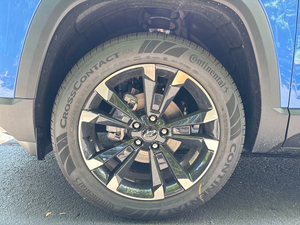 new 2026 Chevrolet Equinox car, priced at $36,395